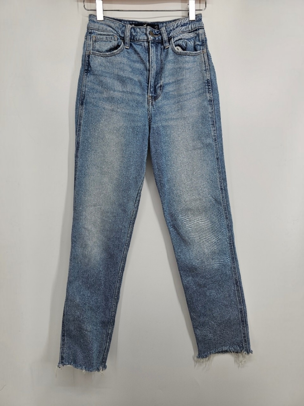 Hollister Ultra High Rise Mom Jeans W24 L27 Light Wash Raw Hem Vintage Stretch